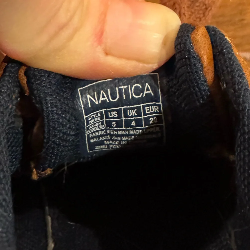 Nautica Toddler Boy Size 5 Faux Leather Sneakers